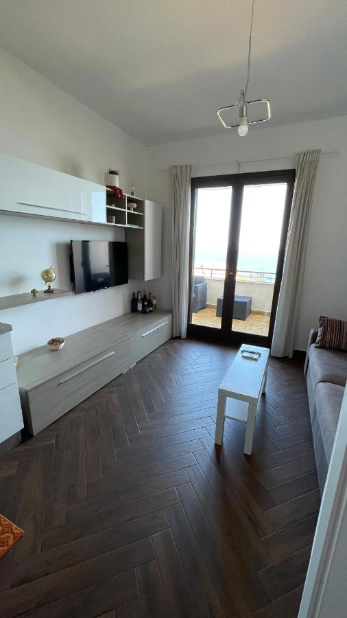 Villa Baia Aurora à Letojanni Extérieur photo