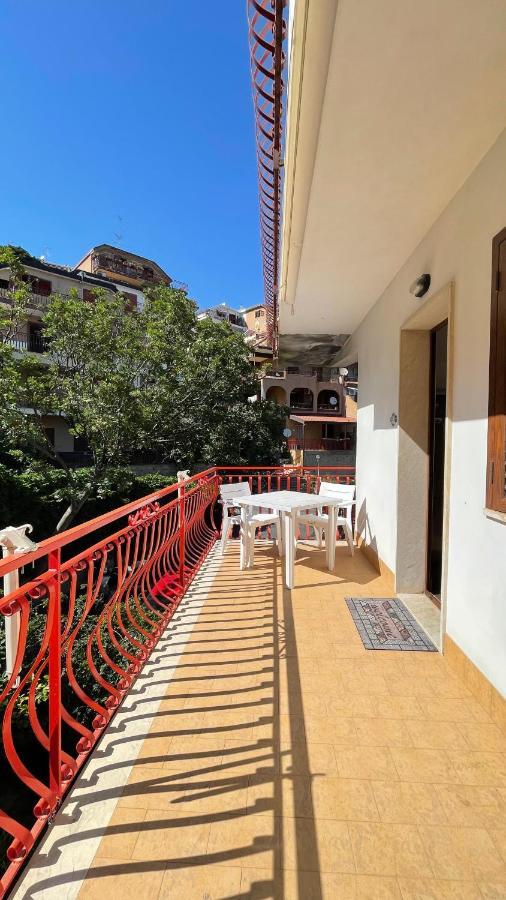 Villa Baia Aurora à Letojanni Extérieur photo
